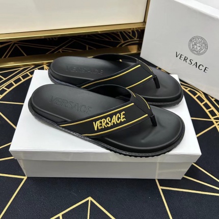Versace Slippers For Men in 204563