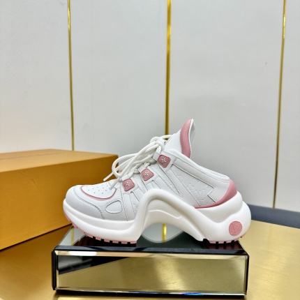 High quality Louis Vuitton Sneakers For Women in 204604