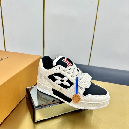 High quality Louis Vuitton Sneakers For Men in 204610