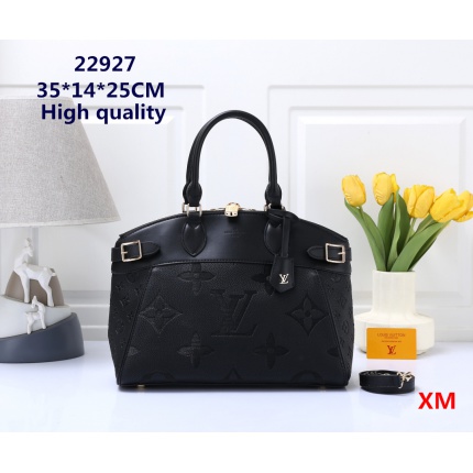 Louis Vuitton Handbags in 204692