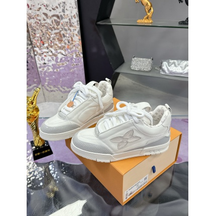 Top quality Louis Vuitton Trainer Sneakers in 204715