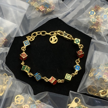Louis Vuitton Bracelets in 204755