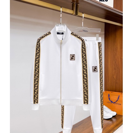 Fendi Tracksuits for Men in 204812
