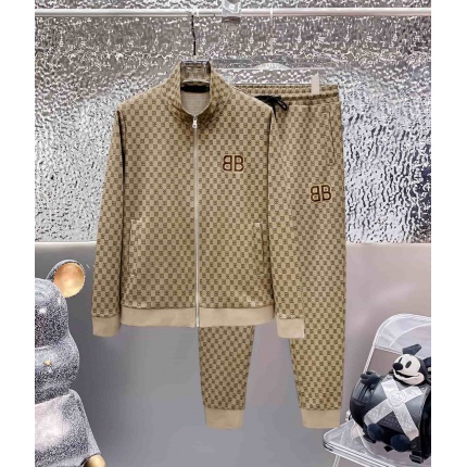 New Arrivals Balenciaga Tracksuits For Men in 204815