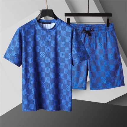 Louis Vuitton Short Tracksuits For Men in 204889