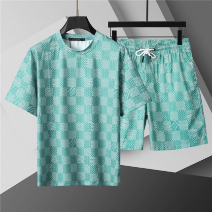 Louis Vuitton Short Tracksuits For Men in 204890