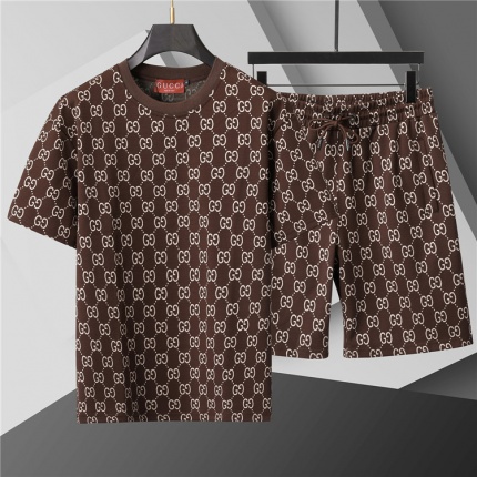 Gucci Short Tracksuits For Men in 204905