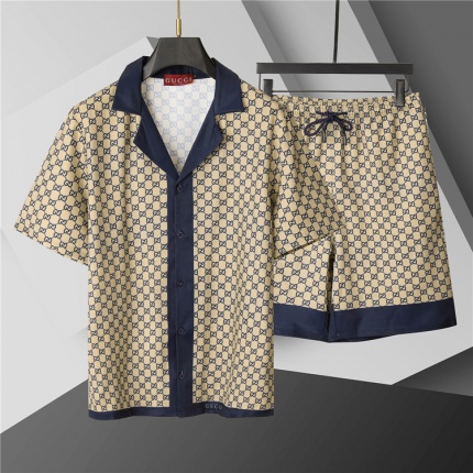 Gucci Short Tracksuits For Men in 204915