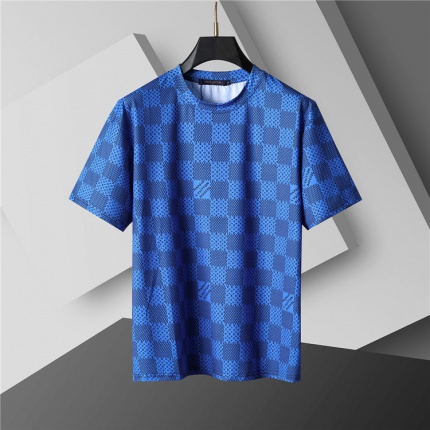 Louis Vuitton T-Shirts for Men in 204958