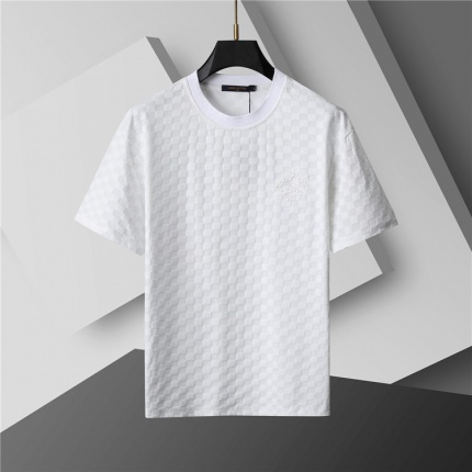 Louis Vuitton T-Shirts for Men in 204959