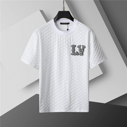 Louis Vuitton T-Shirts for Men in 204961