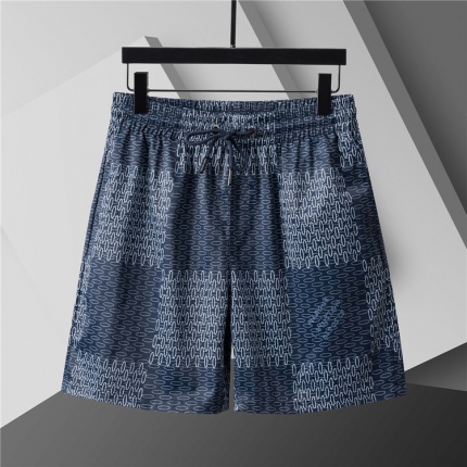 Louis Vuitton Short Pants For Men in 205137