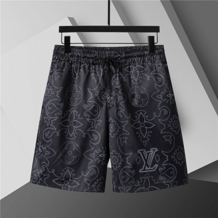 Louis Vuitton Short Pants For Men in 205141