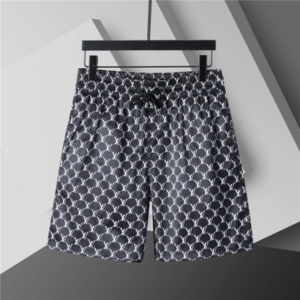 Louis Vuitton Short Pants For Men in 205148