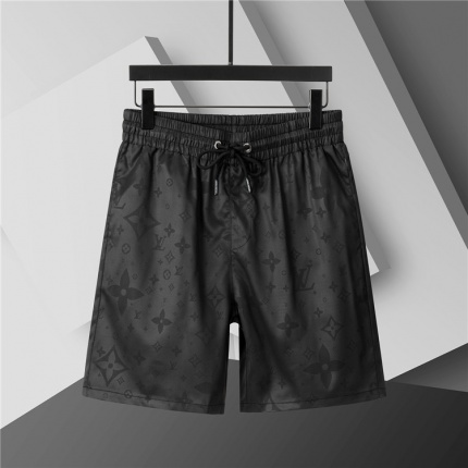 Louis Vuitton Short Pants For Men in 205158