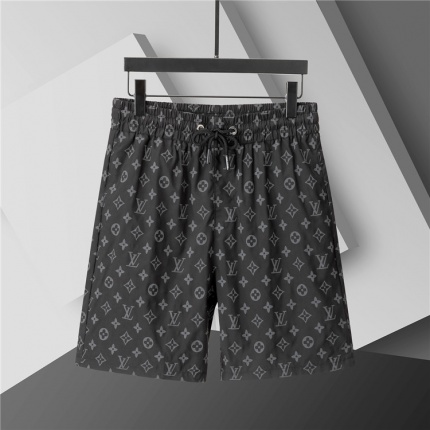 Louis Vuitton Short Pants For Men in 205163