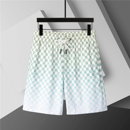 Louis Vuitton Short Pants For Men in 205166