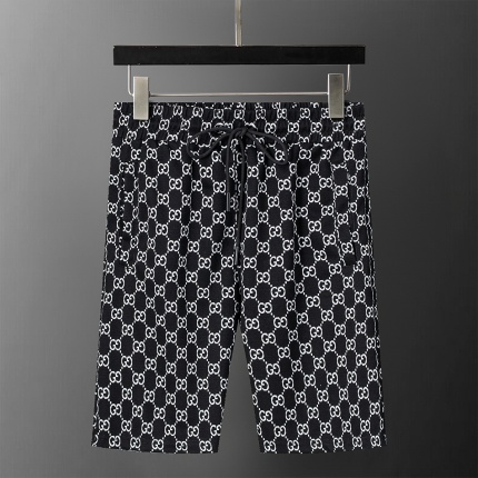 Gucci Short Pants For Men in 205185