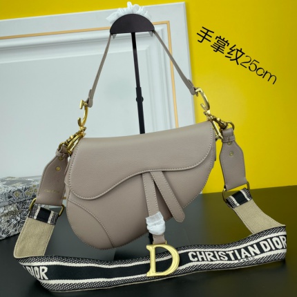 Dior AAA Quality Handbags in 205284