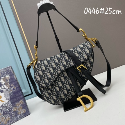 Dior AAA Quality Handbags in 205293