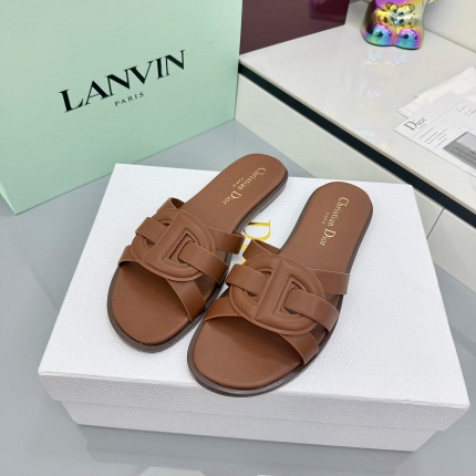 Dior Slippers For Women in 205323