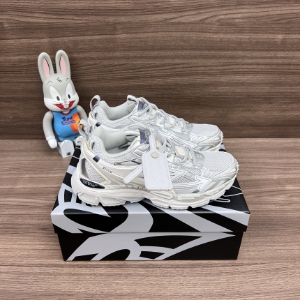 New Arrivals Off White Sneakers Be Right Back Sneakers in 205351