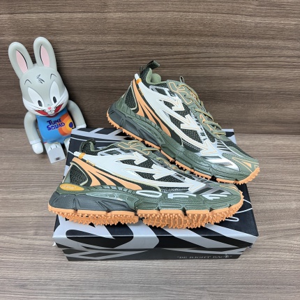 New Arrivals Off White Sneakers Be Right Back Sneakers in 205355