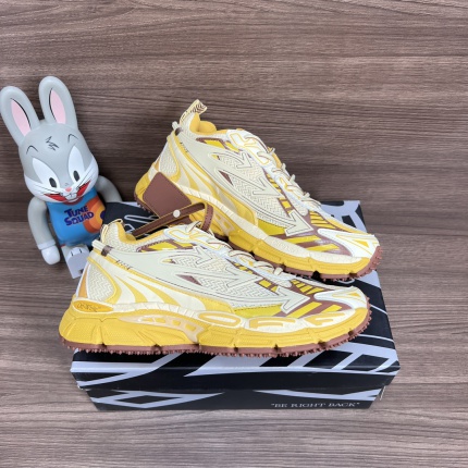 New Arrivals Off White Sneakers Be Right Back Sneakers in 205361