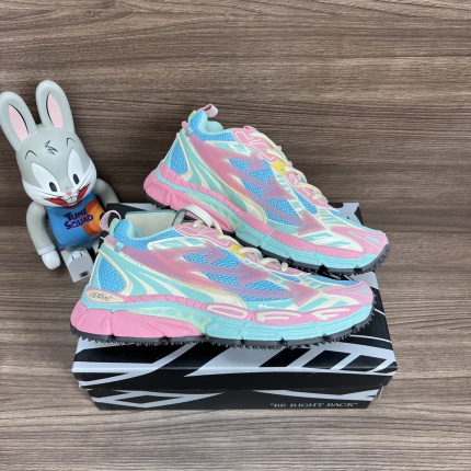 New Arrivals Off White Sneakers Be Right Back Sneakers in 205362