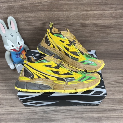 New Arrivals Off White Sneakers Be Right Back Sneakers in 205363