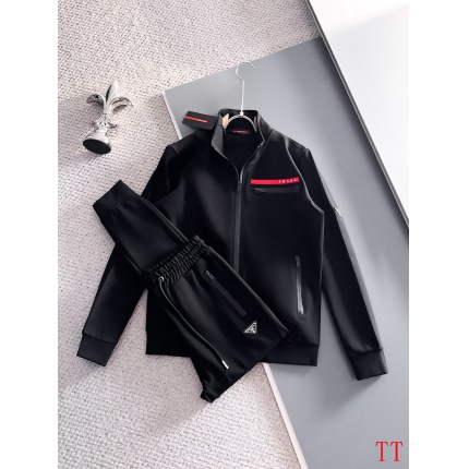 New Arrivals Prada Tracksuits For Men in 205382