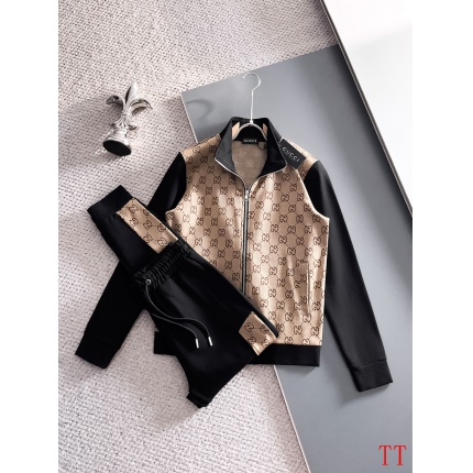 New Arrivals Gucci Tracksuits For Men in 205391