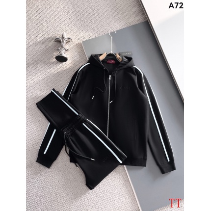 New Arrivals Gucci Tracksuits For Men in 205403