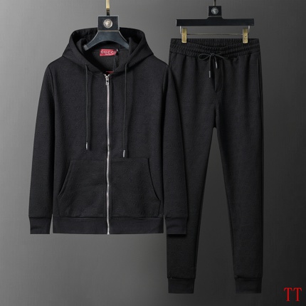 New Arrivals Gucci Tracksuits For Men in 205405