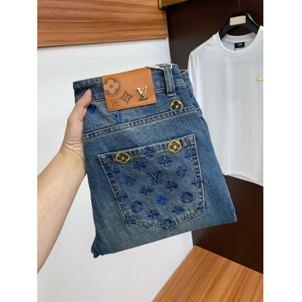 New Arrivals Louis Vuitton Jeans For Men in 205434