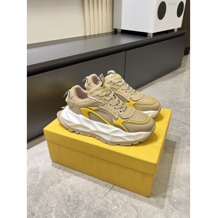 Fendi Sneakers For Men in 205542