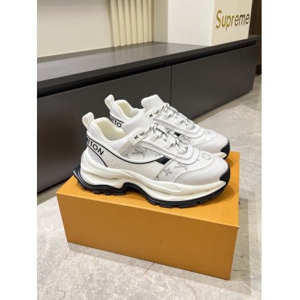 Louis Vuitton Sneakers For Men in 205550