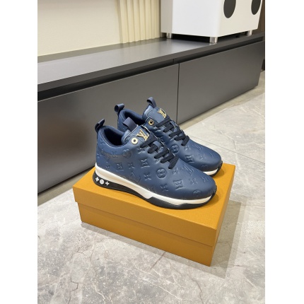 Louis Vuitton Sneakers For Men in 205555