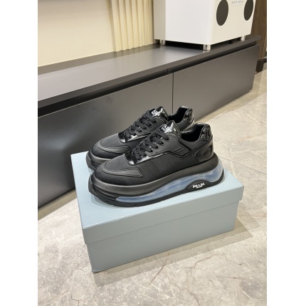Prada Sneakers For Men in 205564