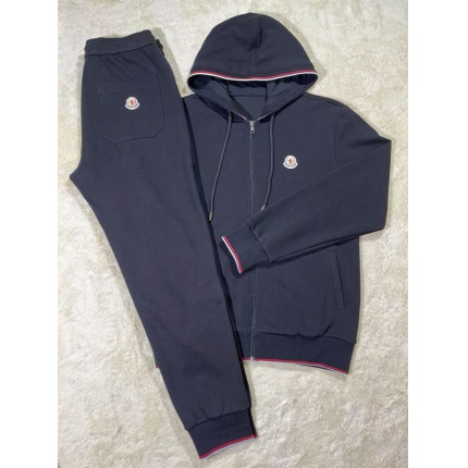 New Arrivals Moncler Tracksuits For Men in 205617