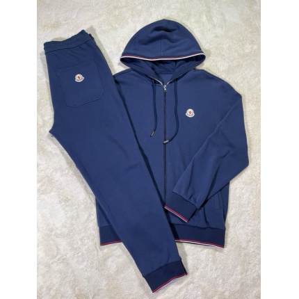 New Arrivals Moncler Tracksuits For Men in 205618