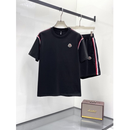 New Arrivals Moncler Short Tracksuits For Men in 205625
