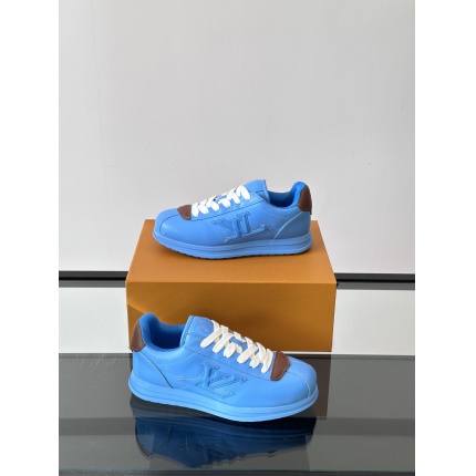 Louis Vuitton Sneakers For Men in 205696