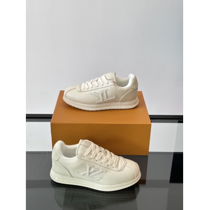 Louis Vuitton Sneakers For Men in 205697