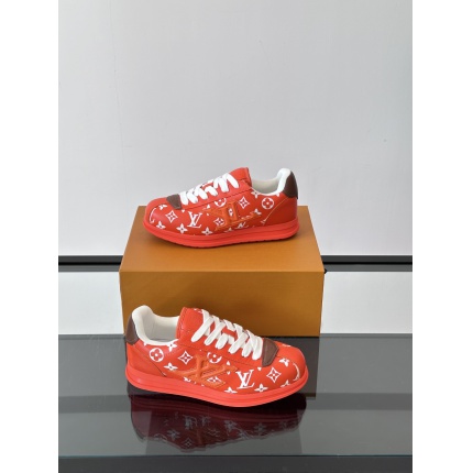 Louis Vuitton Sneakers For Men in 205700