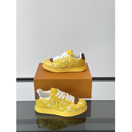 Louis Vuitton Sneakers For Men in 205701