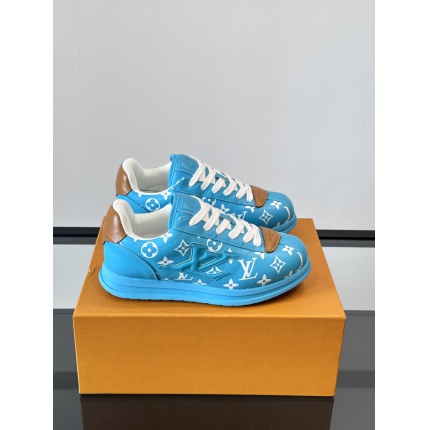 Louis Vuitton Sneakers For Men in 205710