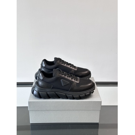 Prada Sneakers For Men in 205714