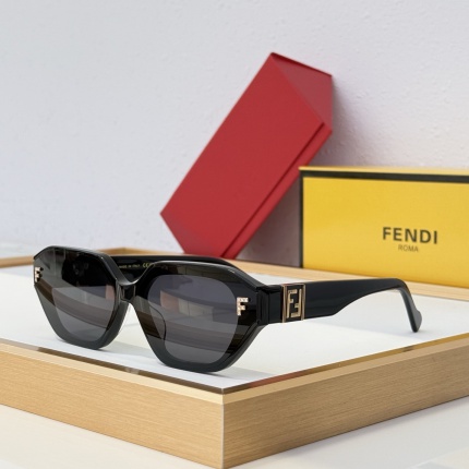 Fendi AAA quality Sunglasses in 205818