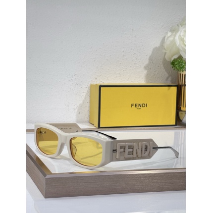 Fendi AAA quality Sunglasses in 205822